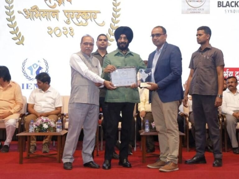 Mr. Sandeep Kulkarni Receives the Prestigious Rashtriya Abhiman Puraskar and Indian Entrepreneurship Award for “Best Entrepreneur of the Year” (Startup)